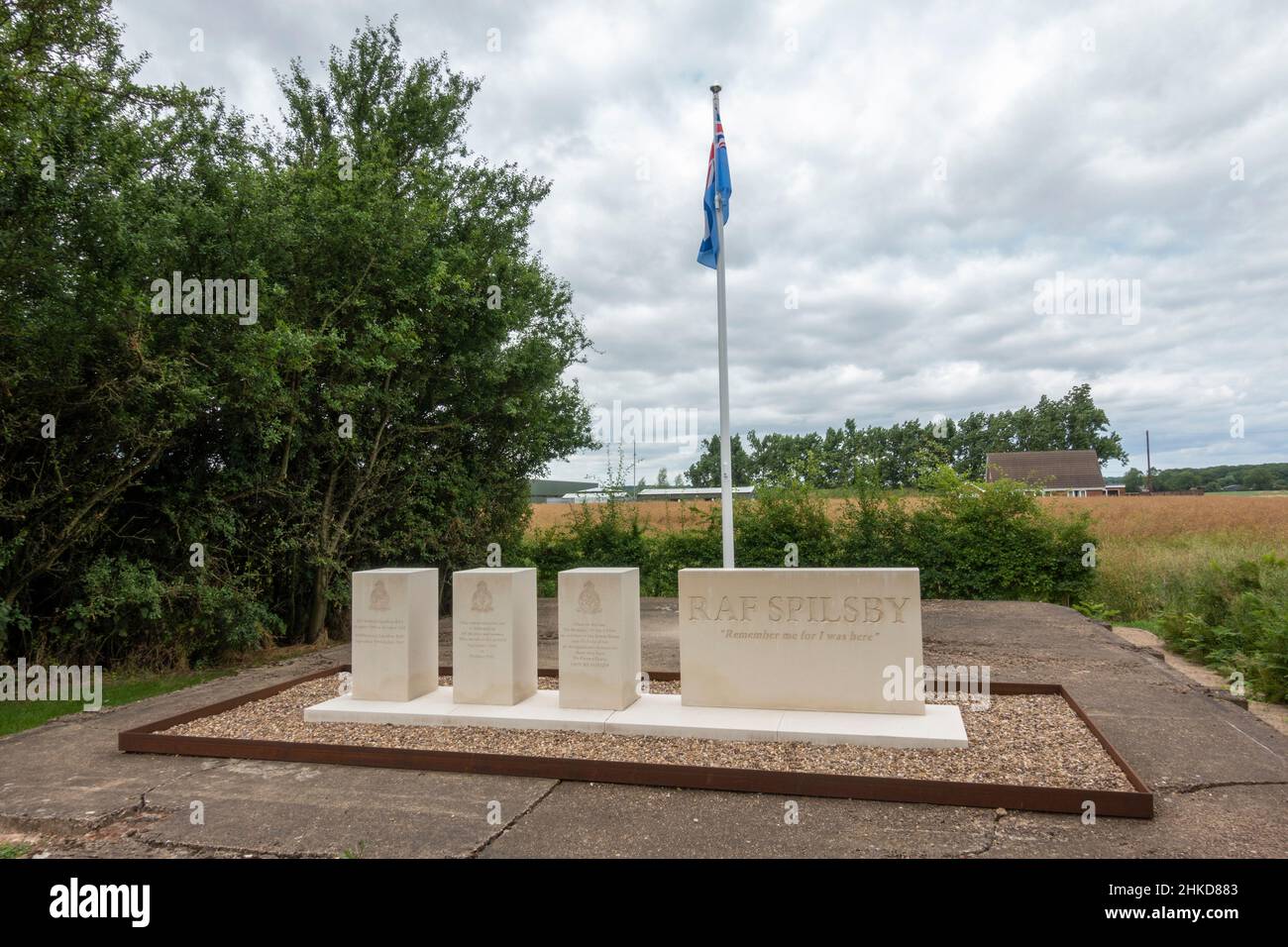 El Royal Air Force Spilsby Memorial ('Recuérdame por mí estaba aquí') cerca  del sitio del aeródromo de la Segunda Guerra Mundial, Spilsby,  Lincolnshire, Inglaterra Fotografía de stock - Alamy