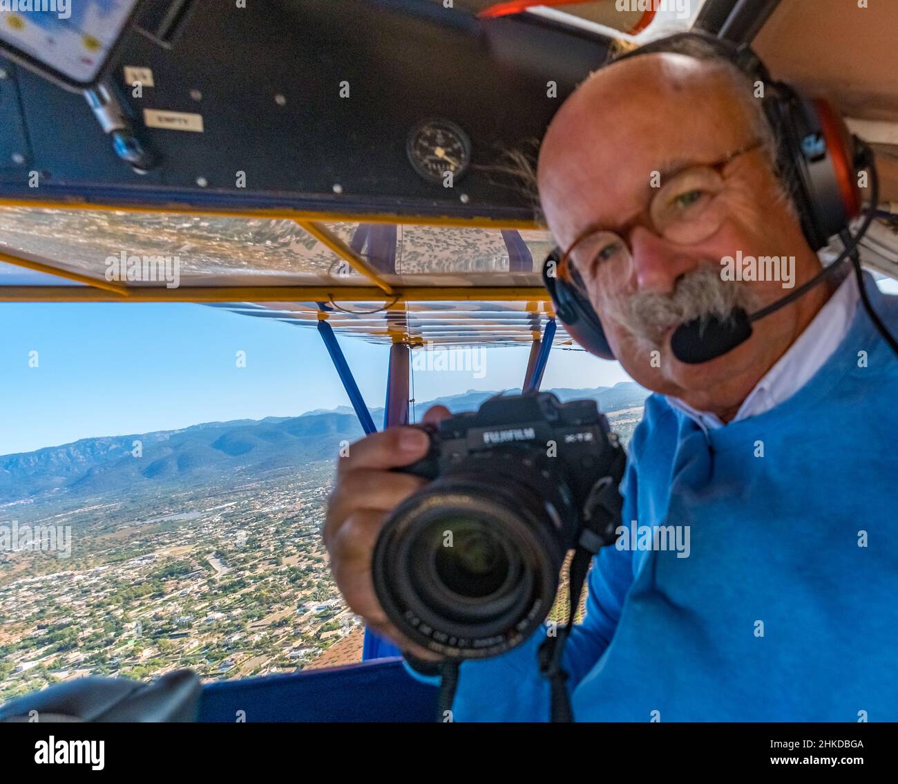 Fotografía aérea, fotógrafo aéreo Hans Blossey en un Piper español PA18  sobre Mallorca, Marratxí, Mallorca, Islas Baleares, España, ES, Europa, ph  Fotografía de stock - Alamy