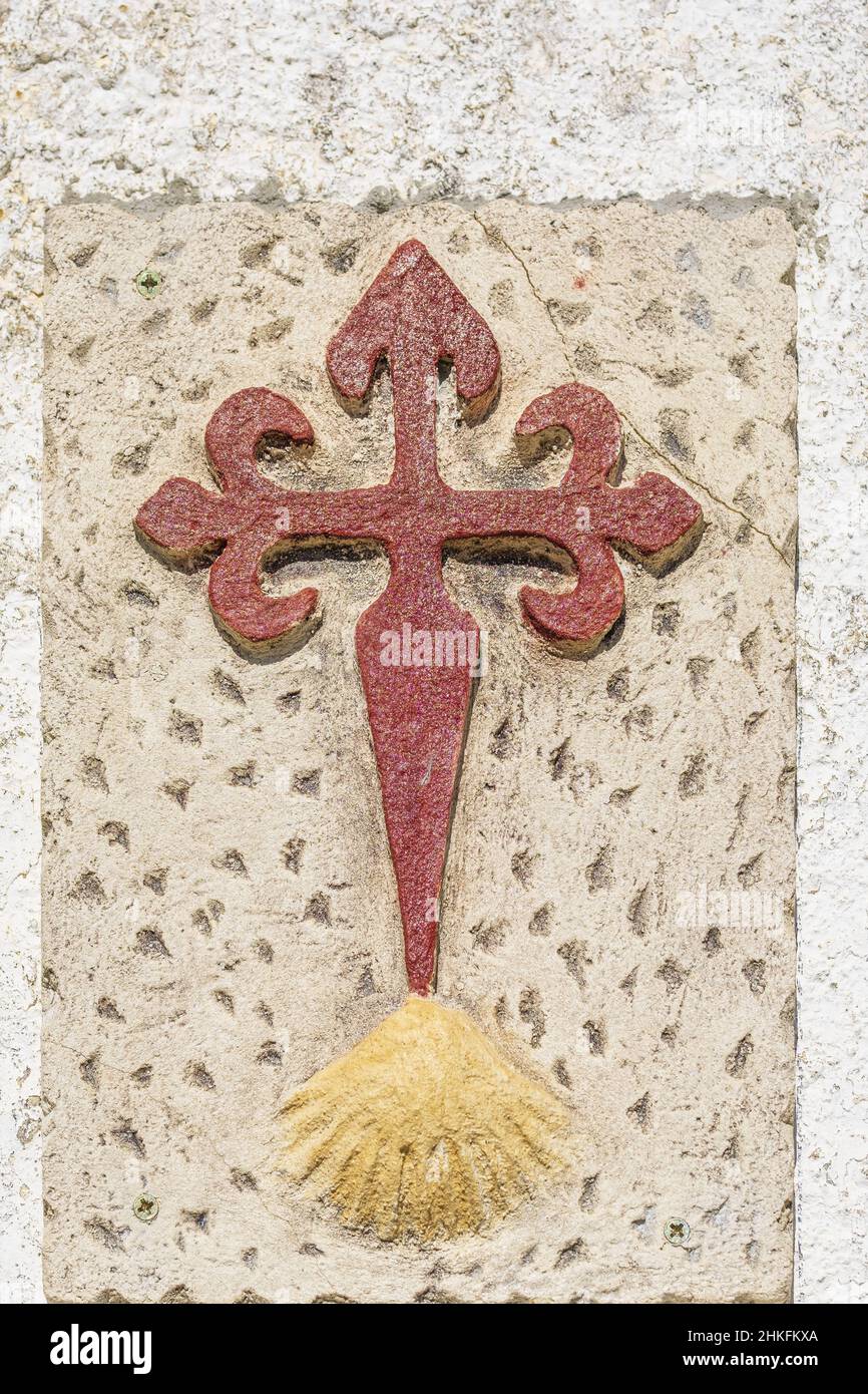 Cruz de espada de la orden de santiago fotografías e imágenes de alta  resolución - Alamy