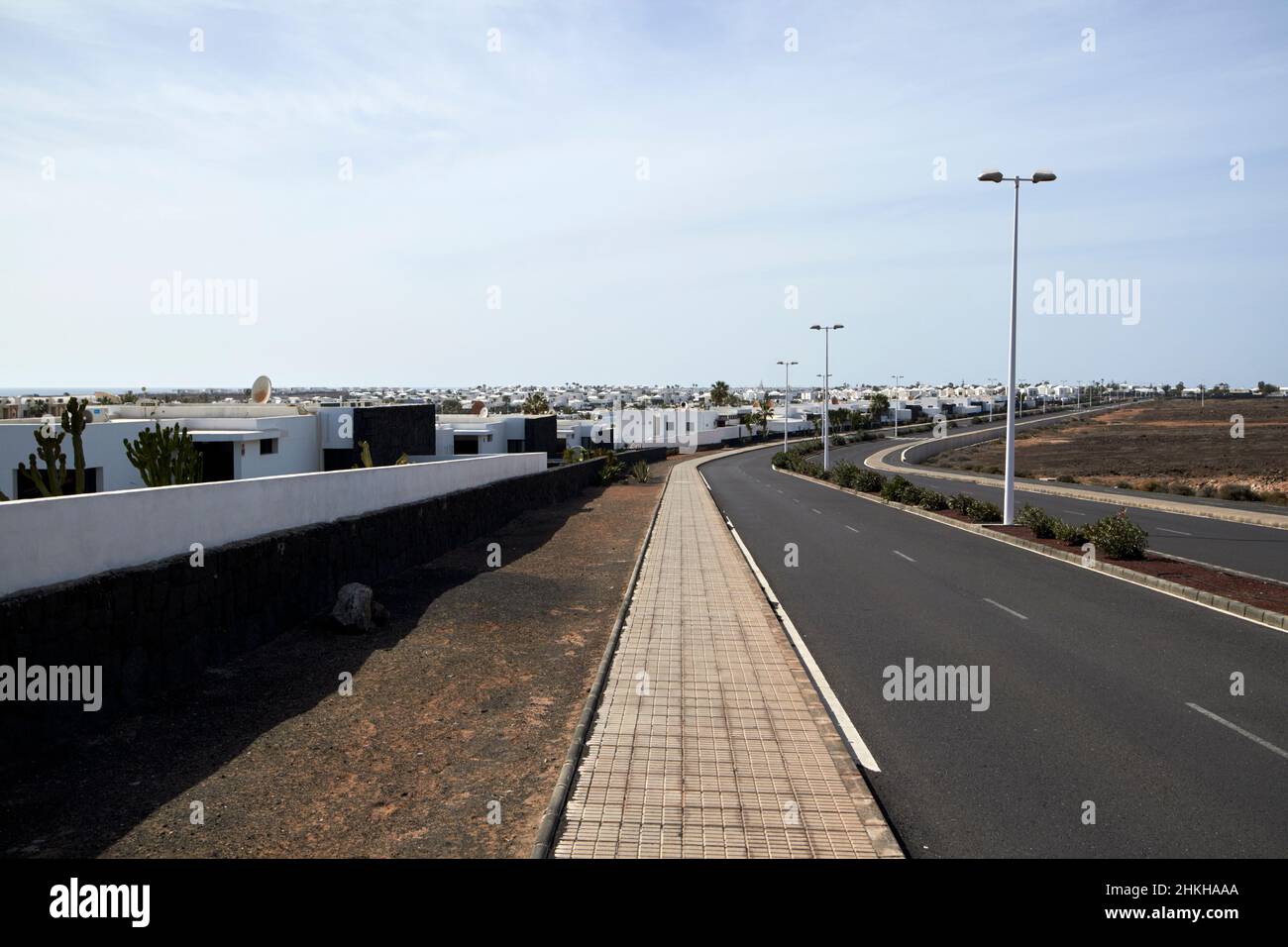 avenida faro pechiguera pasado nuevos desarrollos turísticos playa blanca Lanzarote Islas Canarias España Foto de stock