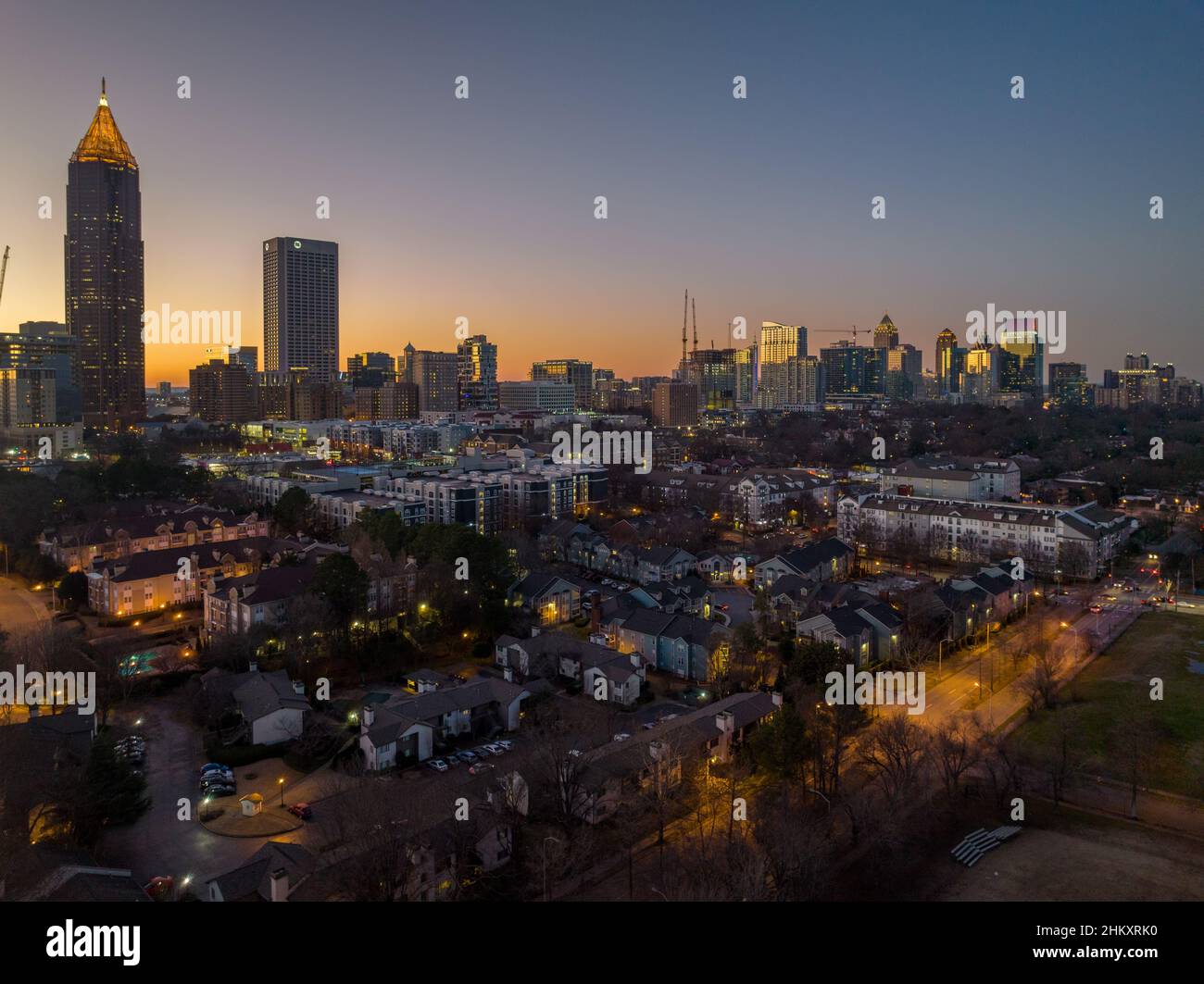 Atlanta por la noche Foto de stock