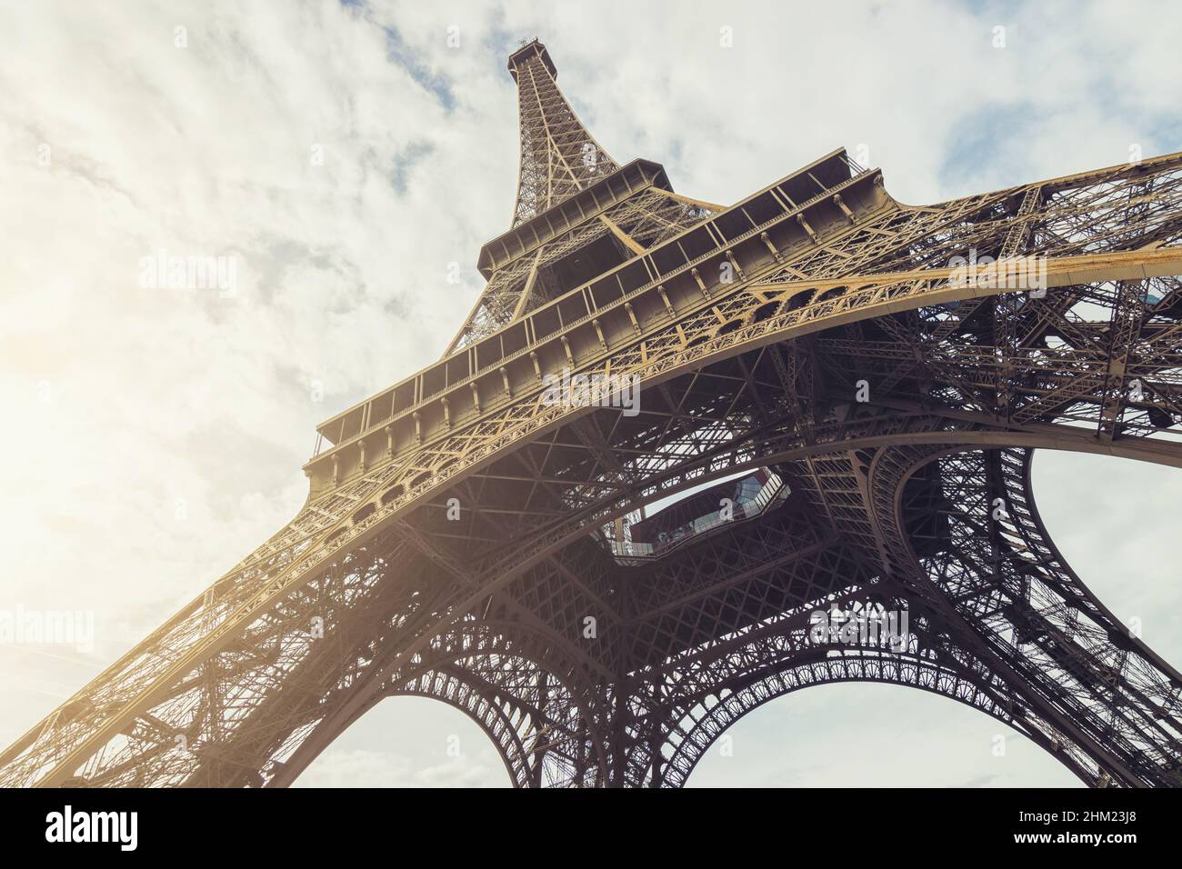 Vista de la Torre Eiffel en verano en parís, francia Foto de stock