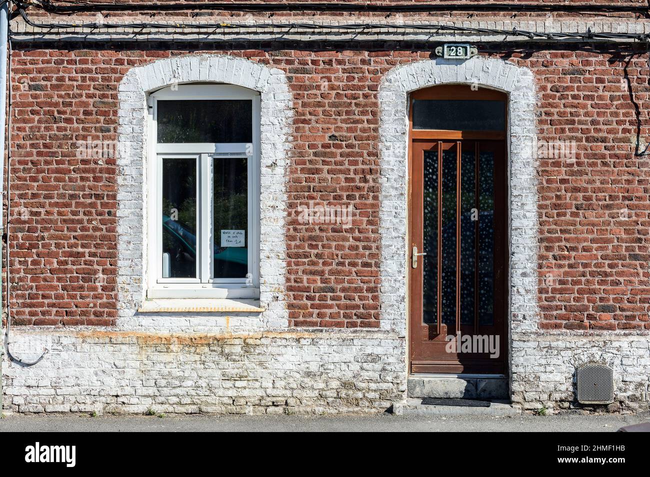 Calles de la ciudad minera de Haillicourt cerca de los dos montones de