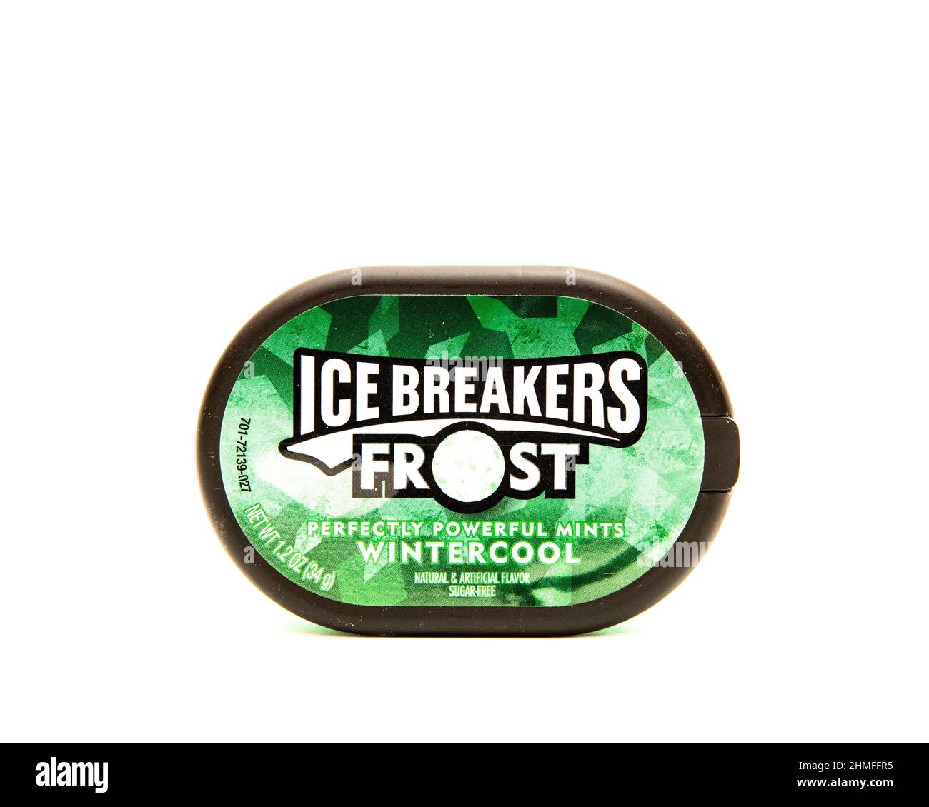 Una lata de plástico de Wintercool Ice Breakers Cañones duros sin azúcar Frost Foto de stock
