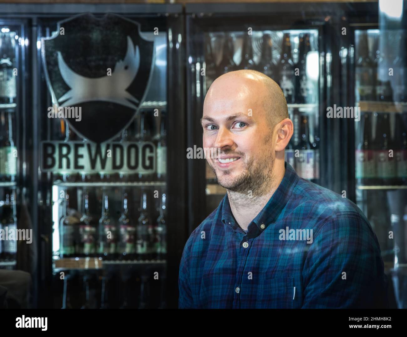 James Watt, CEO de la compañía cervecera de artesanía Brewdog, fotografiado en su compañía cervecera y oficina central en Ellon, Escocia Foto de stock