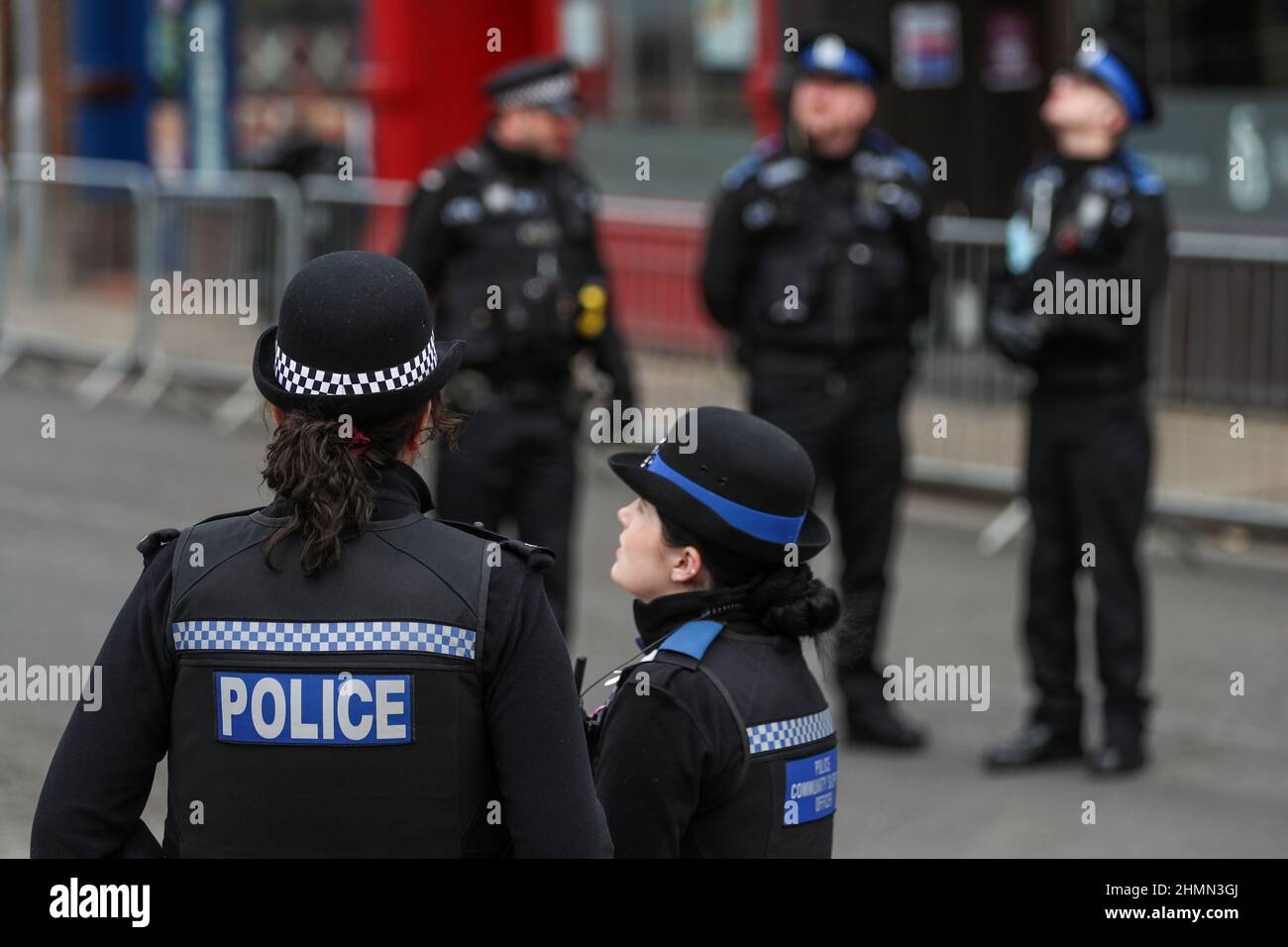 Agentes de policía de servicio en Winchester, Hampshire, Reino Unido Foto de stock