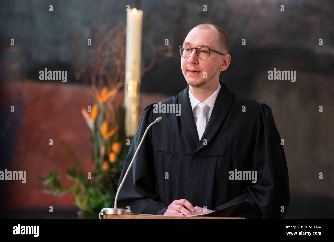 Berlín, Alemania. 12th Feb, 2022. Dietmar Päschel, vicepresidente del Consejo Ecuménico Berlín-Brandeburgo ÖRBB y pastor de la Iglesia Libre de los Adventistas del Séptimo Día, habla en una Oración Ecuménica por la Berlín, Alemania. 12th Feb, 2022. Dietmar Päschel, vicepresidente del Consejo Ecuménico Berlín-Brandeburgo ÖRBB y pastor de la Iglesia Libre de los Adventistas del Séptimo Día, habla en una Oración Ecuménica por la