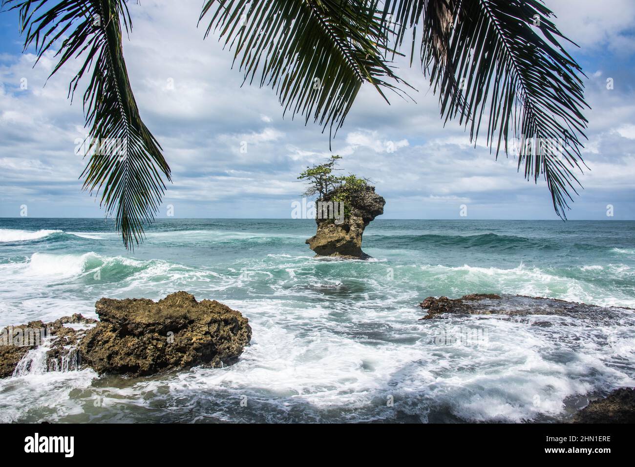 Hermosos paisajes y paisajes marinos en el Refugio de Vida Silvestre Gandoca-Manzanillo, Costa Rica Foto de stock