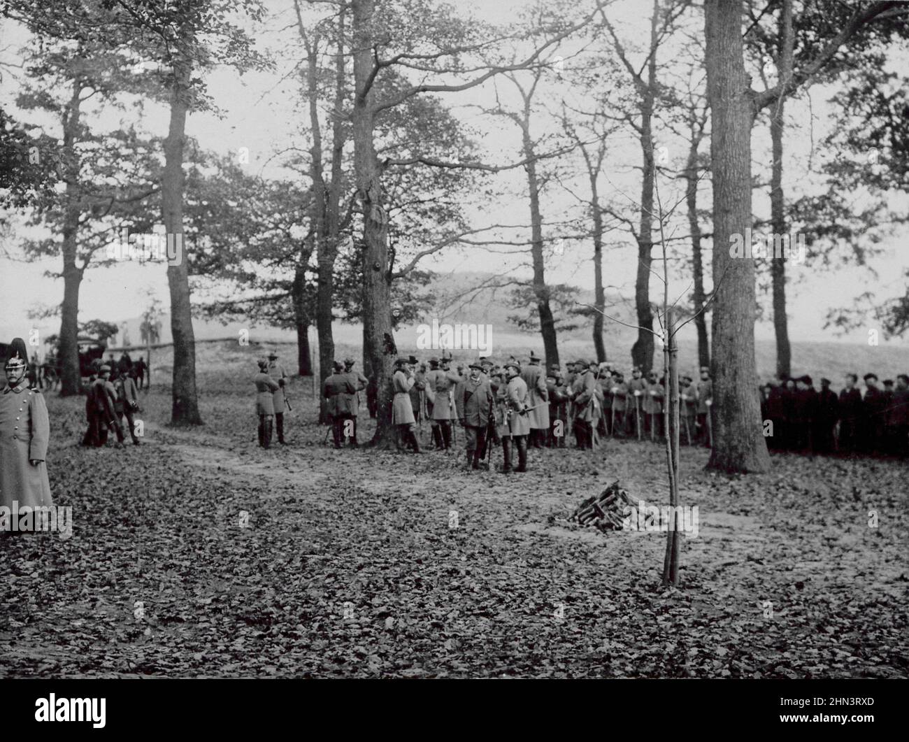 Foto vintage de Su Majestad Wilhelm II, emperador alemán en la caza de la corte en Blankenburg am Harz, 1915 Foto de stock