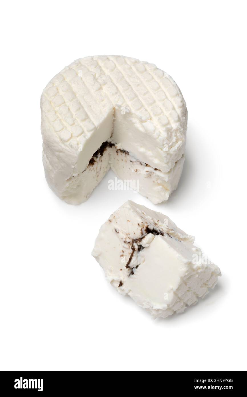 Queso de cabra francés relleno de chocolate y una pieza aislada sobre fondo blanco Foto de stock