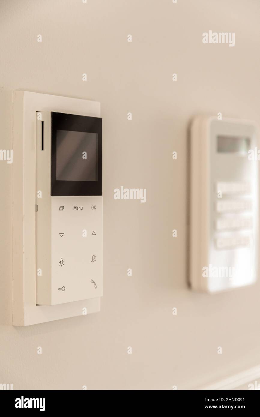 Sistema de intercomunicación de la casa fotografías e imágenes de alta  resolución - Alamy
