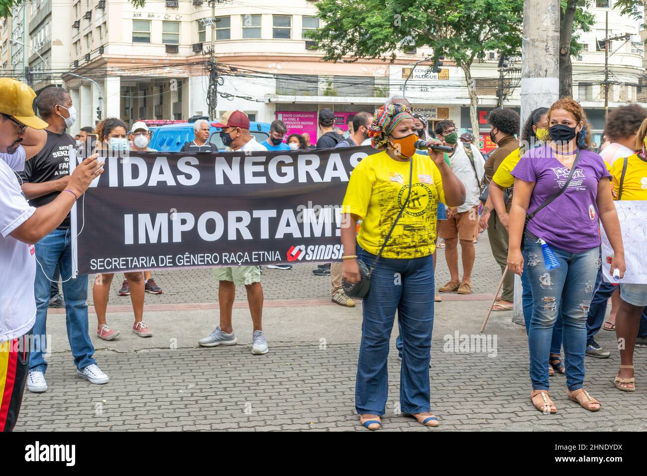 La protesta de Black Lives Matter en Niteroi, Río de Janeiro, Brasil - 15 de febrero de 2022 Foto de stock