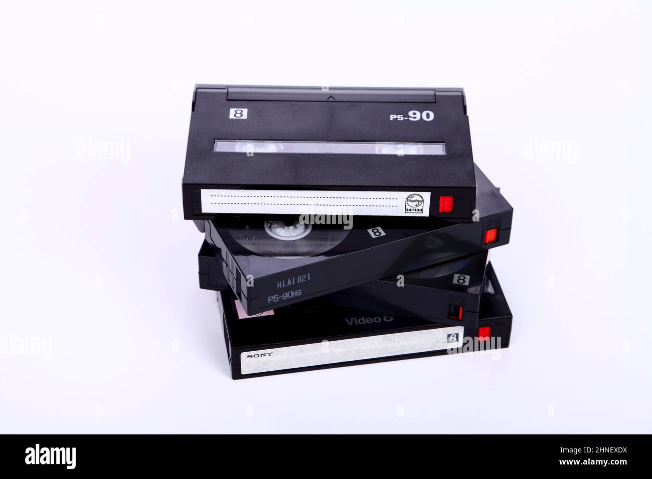 Cintas de cassette de videocámara compacta Video 8 Fotografía de stock -  Alamy