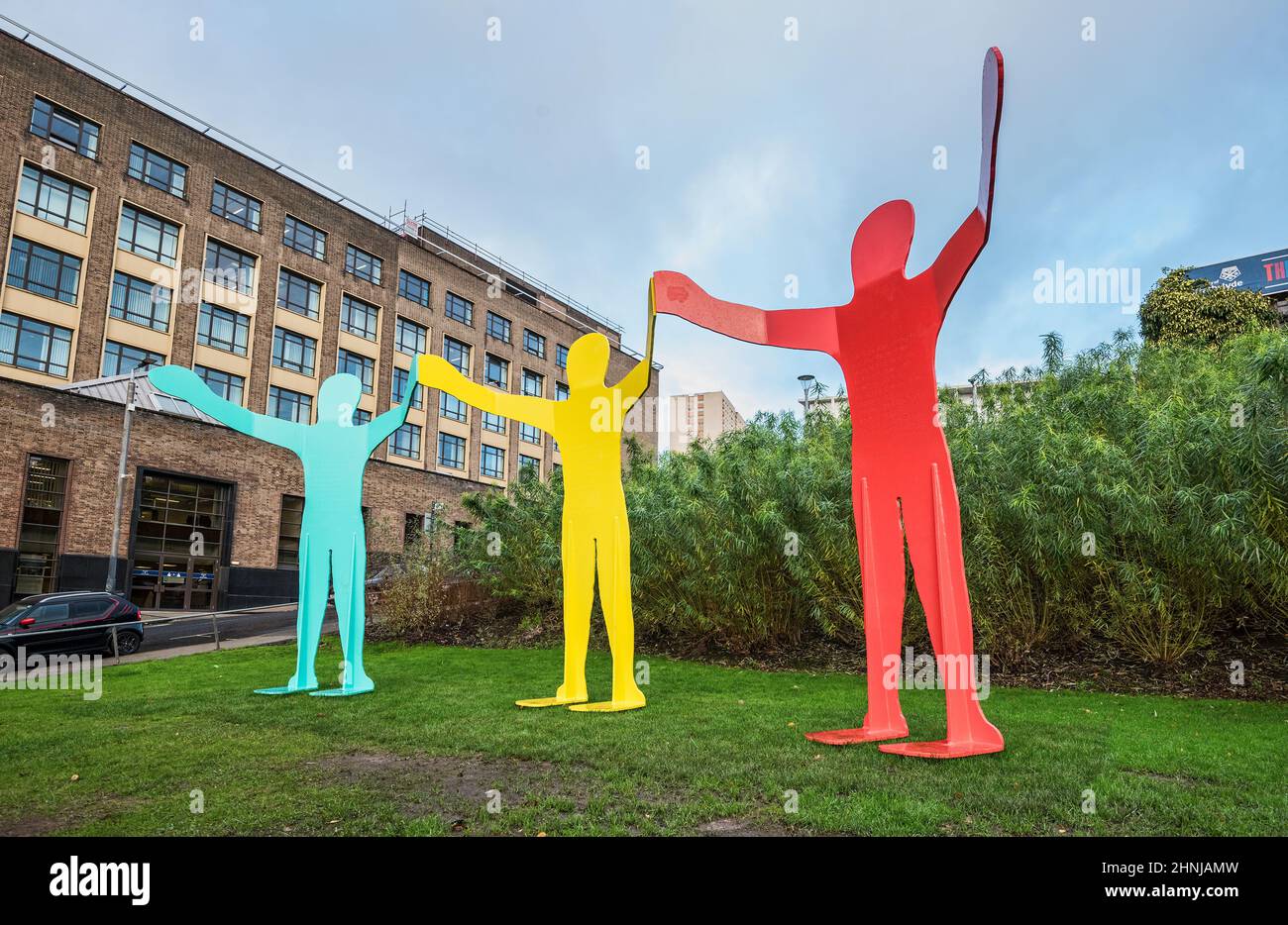 Hope Triptych (legado de COP26) escultura de Steuart Padwick en Strathclyde University Glasgow Escocia Foto de stock