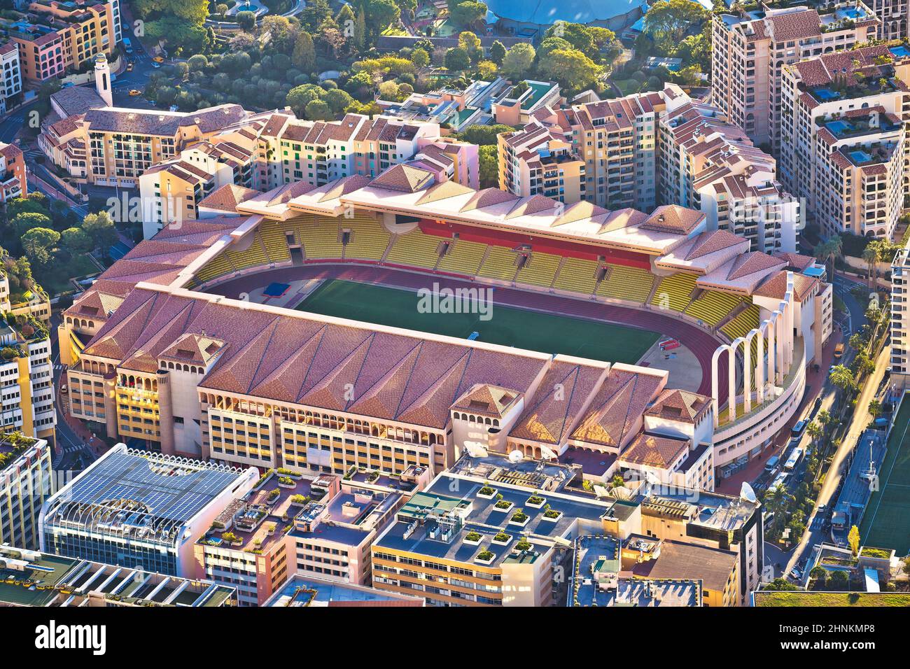 Vista aérea del Stade Louis II del estadio de fútbol de Mónaco Foto de stock