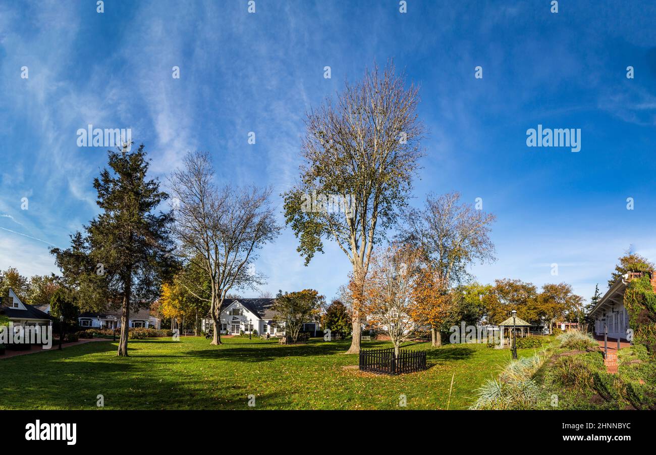 Vista panorámica de casas pintorescas en el pequeño pueblo de Amargansett en los Hamptons. Foto de stock