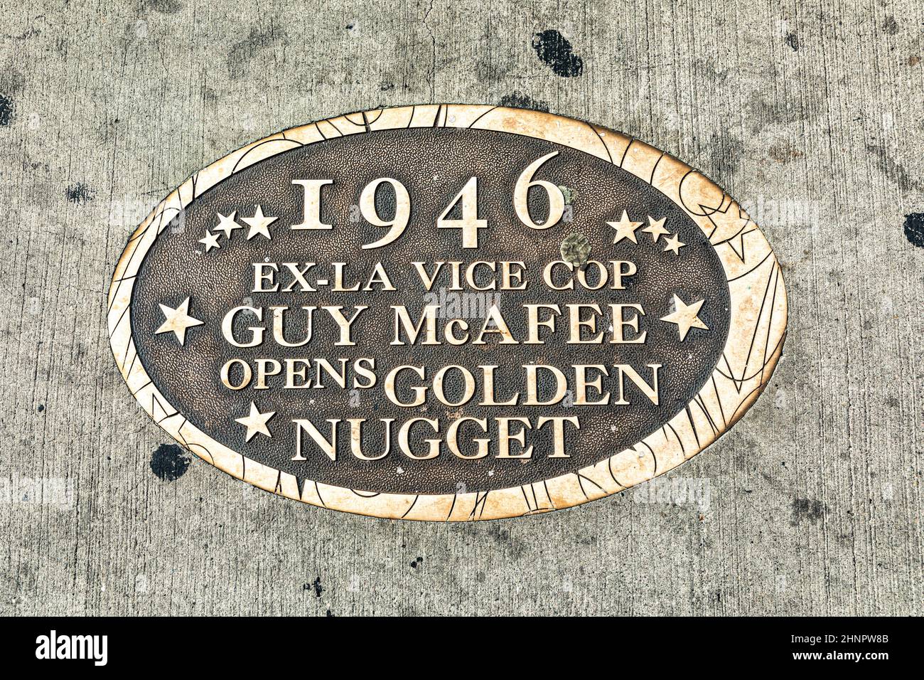 Placa para abrir el Golden Nugget en 1946 por Guy McAfee en Fremont street , Las Vegas Foto de stock
