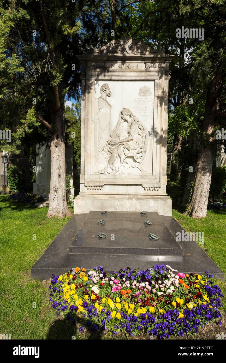 Vista al Cementerio Central de Viena, el lugar donde se entierra a gente famosa como actores Foto de stock