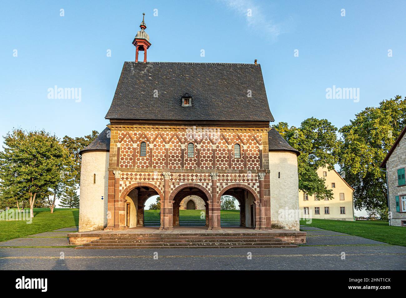 Salón del Rey del famoso Monasterio de Lorsch en Lorsch en Alemania Foto de stock