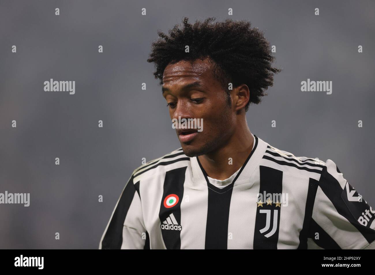 Turín, Italia, 18th de febrero de 2022. Juan Cuadrado de Juventus durante  la Serie A en el Estadio Allianz, Turín. El crédito de la foto debe decir:  Jonathan Moscrop / Sportimage Fotografía