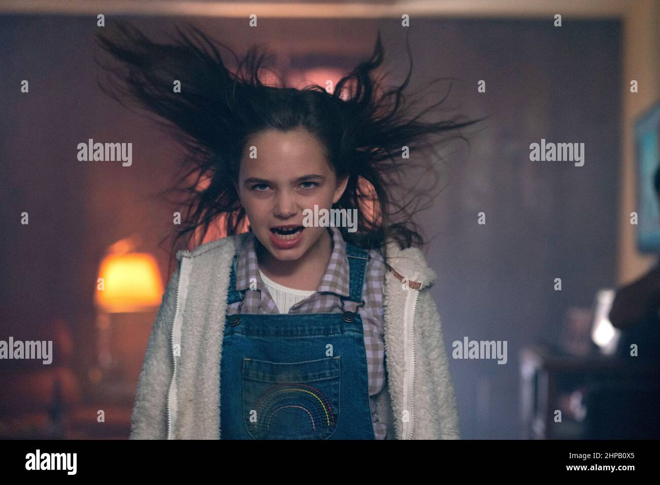 RYAN KIERA ARMSTRONG en FIRESTARTER (2022), dirigido por KEITH THOMAS. Crédito: Blumhouse Productions / Universal Pictures / Album Foto de stock