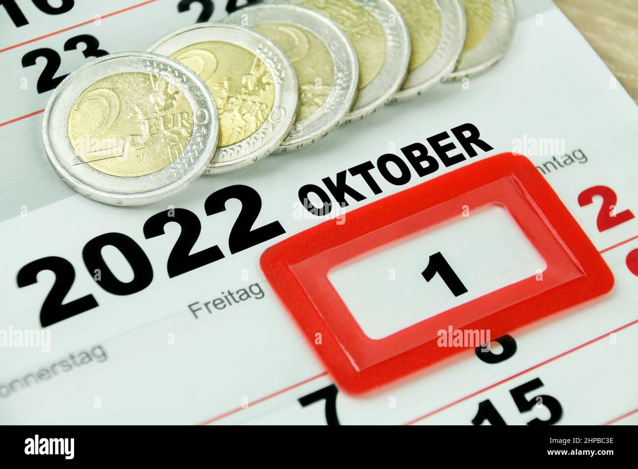 Salario mínimo alemán 12,00 euros con calendario 2022 sábado 1 de octubre y jueves viernes Foto de stock