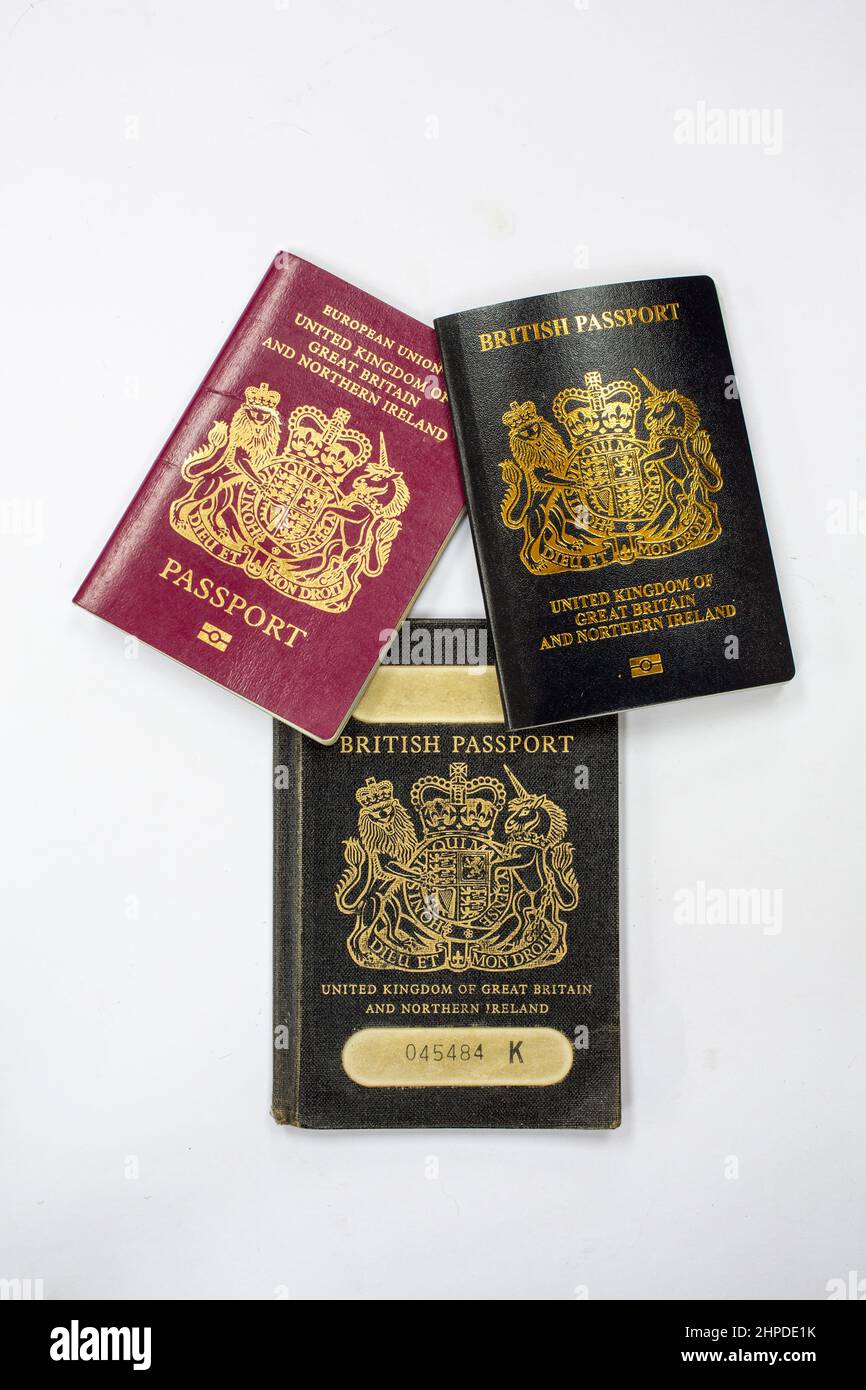 Pasaportes británicos nuevos y antiguos. Foto de stock