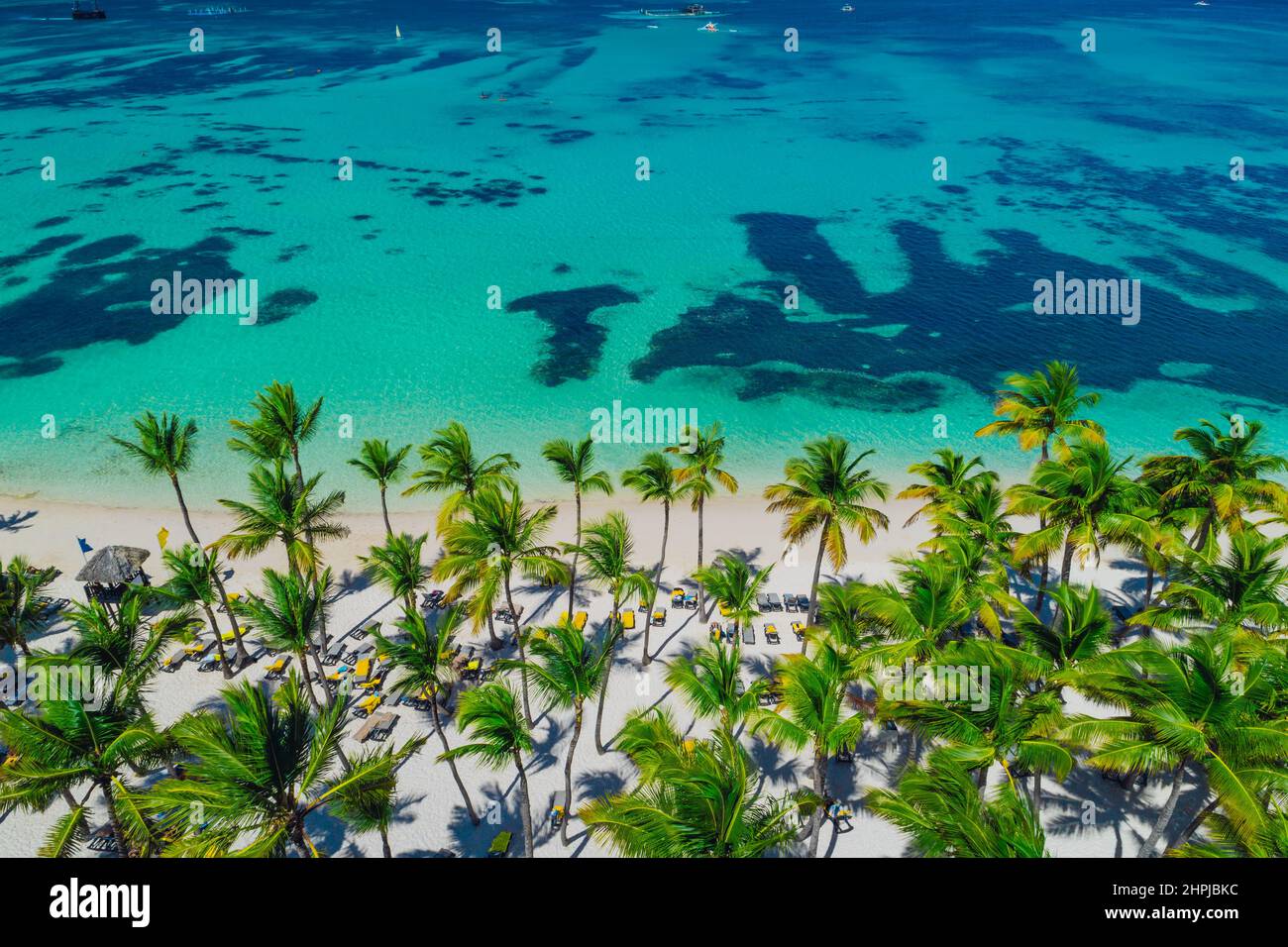 Vista aérea de la playa tropical. Punta Cana, República Dominicana Foto de stock