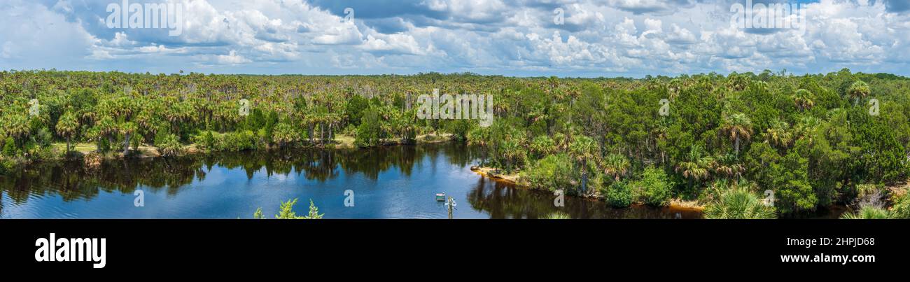 Panorama del Área de Manejo de Vida Silvestre Weekiwachee - Spring Hill, Florida, Estados Unidos Foto de stock