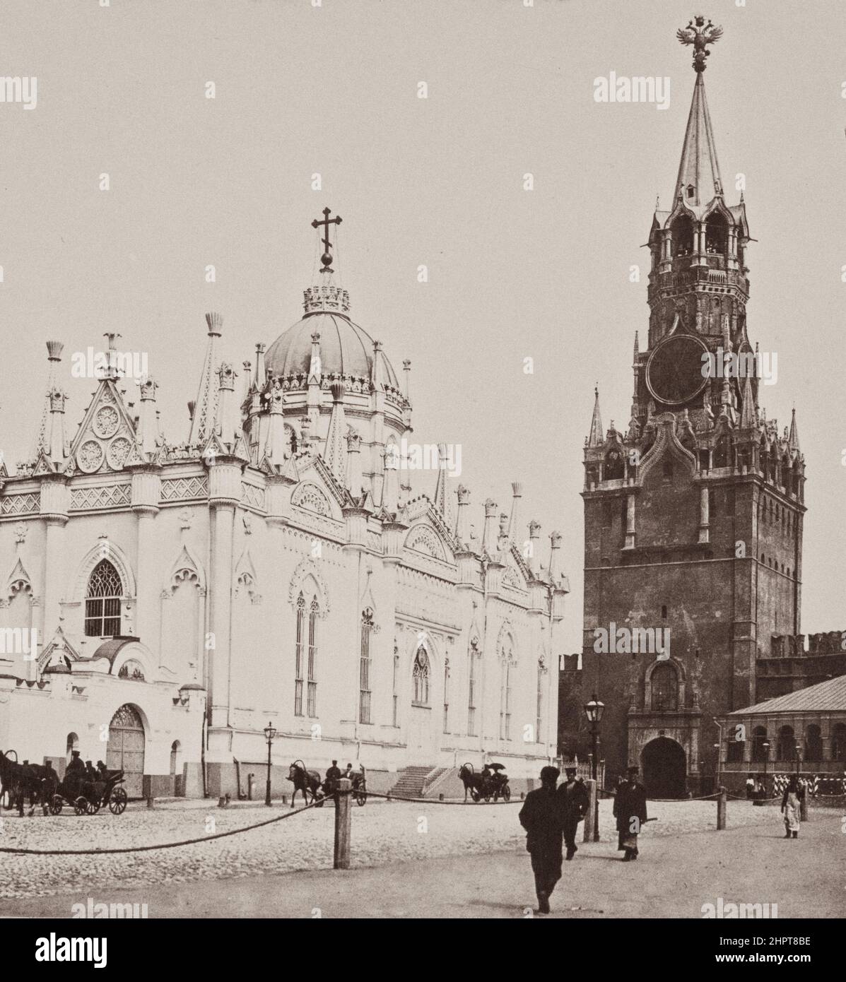 Foto de la época del Convento de la Ascensión (Convento de Starodevichy) y Puerta Spassky. Imperio ruso. 1900s Convento de la Ascensión, conocido como el Convento de Starodevichy Foto de stock
