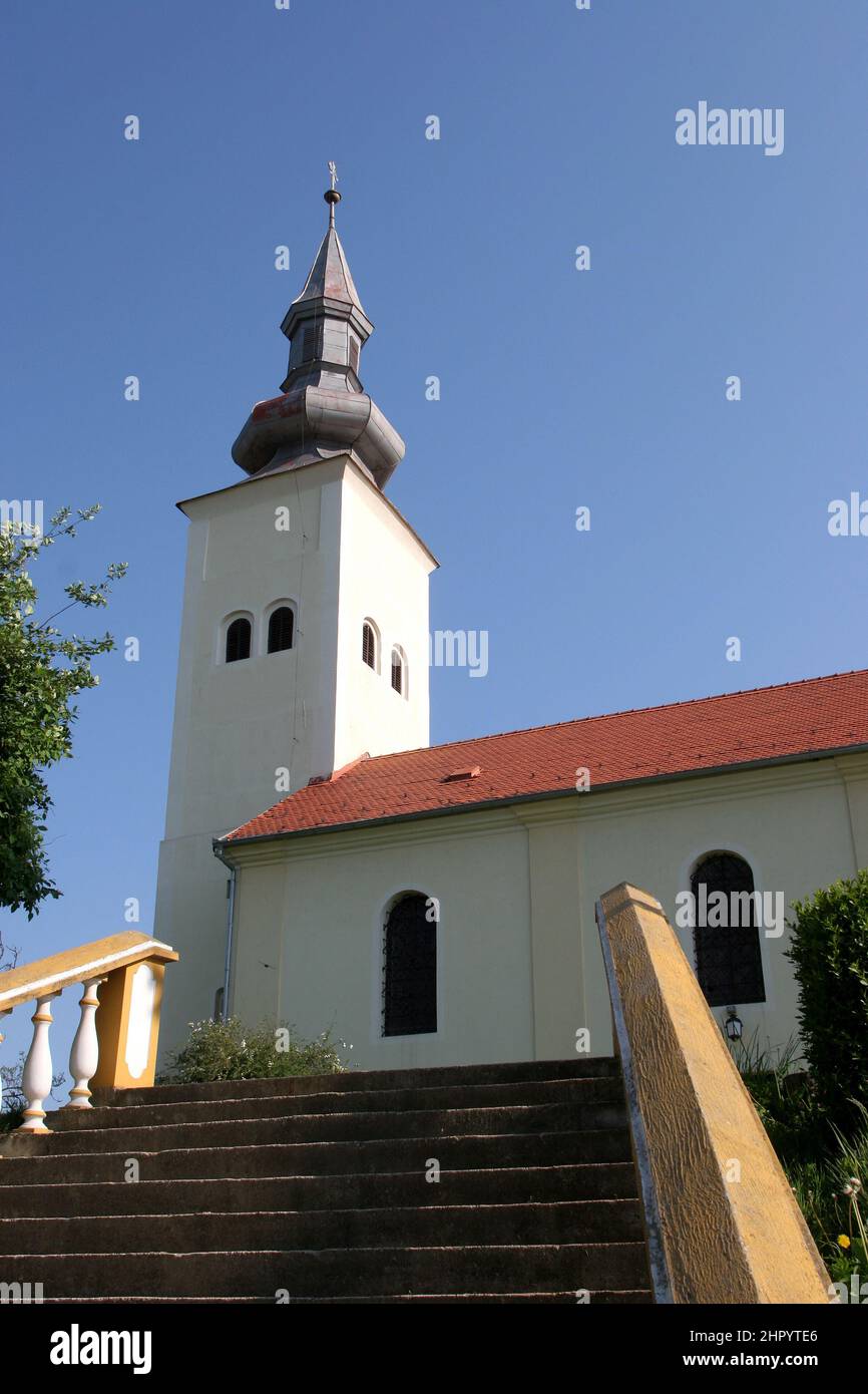 Iglesia parroquial de San Jorge en Durdic, Croacia Foto de stock