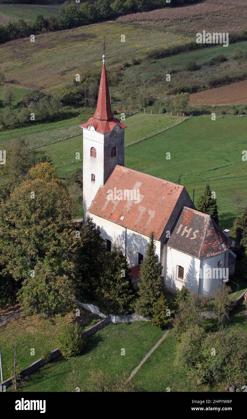 Iglesia de San Juan Bautista en Gornja Jelenska, Croacia Foto de stock