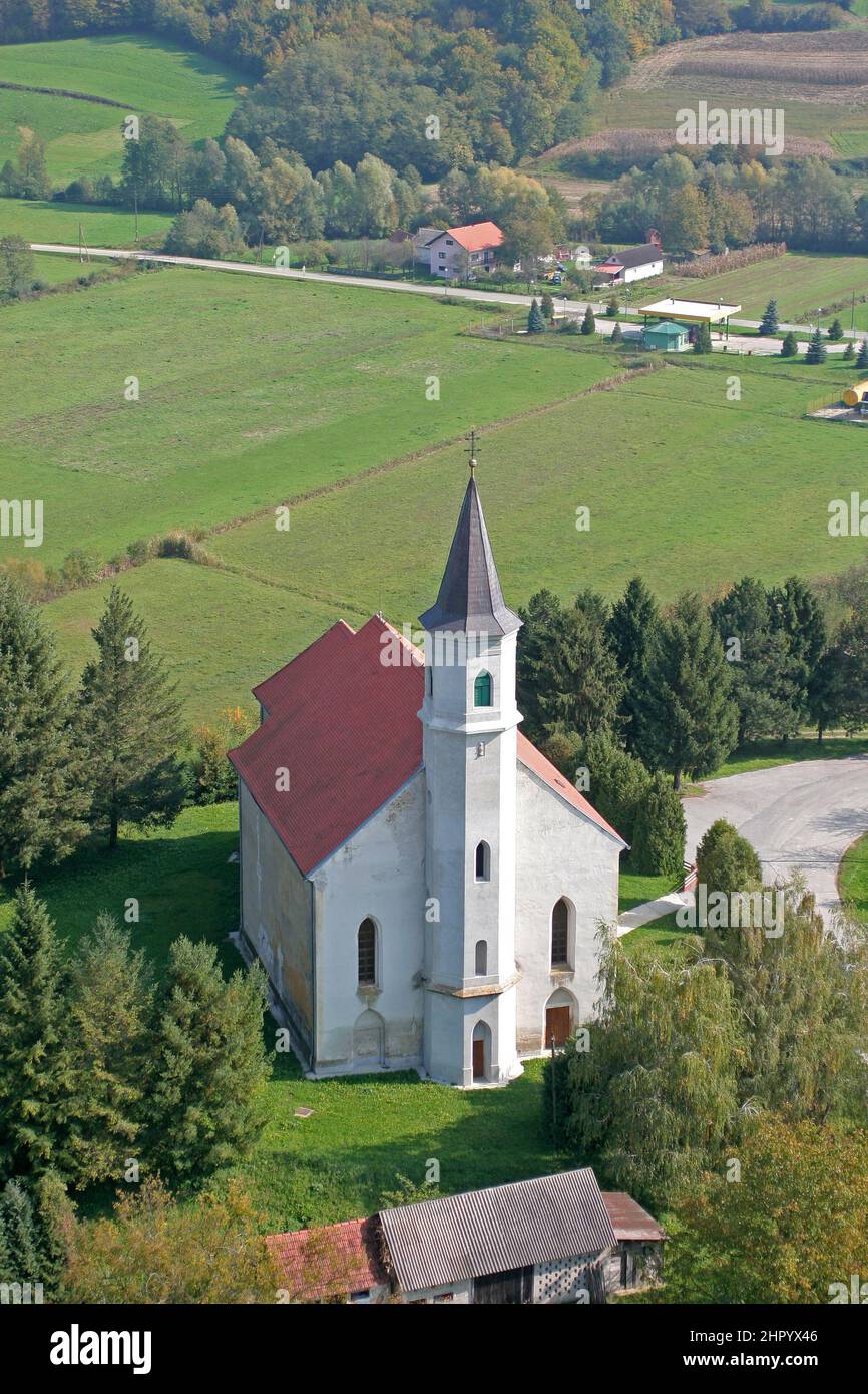 Iglesia de la Asunción de la Virgen María en Glogovnica, Croacia Foto de stock