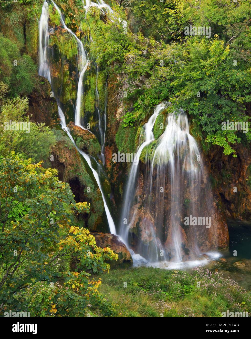 Cascada, Croacia, Parque Nacional de los Lagos de Plitvice Foto de stock