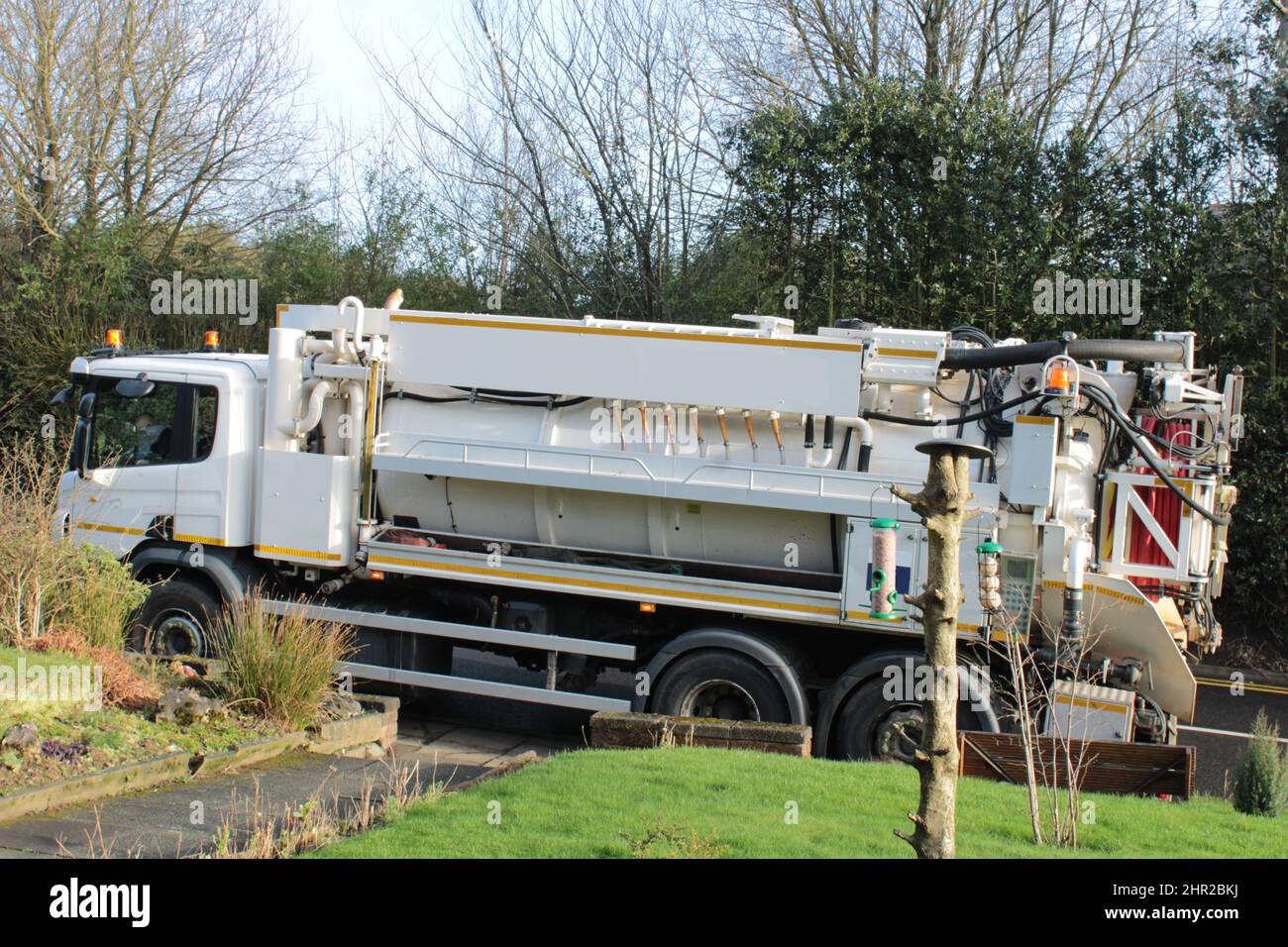 Vehículo de mantenimiento de aguas residuales Reino Unido con manguera de presión en la parte trasera Foto de stock