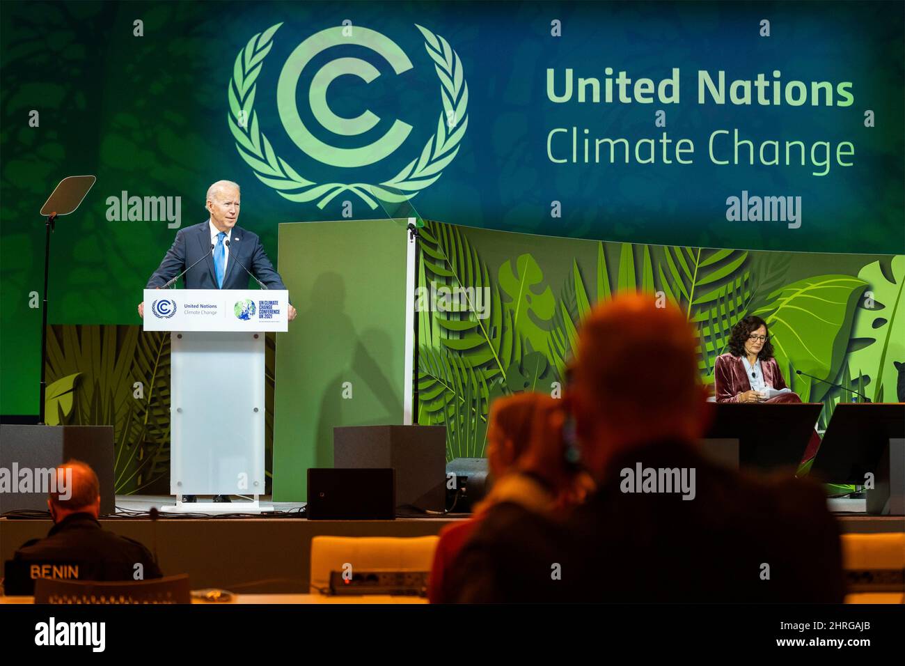 Joe Biden, Presidente de los Estados Unidos, pronuncia un discurso sobre la Acción sobre Bosques y Uso de la Tierra en la Conferencia de las Naciones Unidas sobre el Cambio Climático COP26 con líderes mundiales en el Scottish Event Campus, 2 de noviembre de 2021 en Glasgow, Escocia. Foto de stock