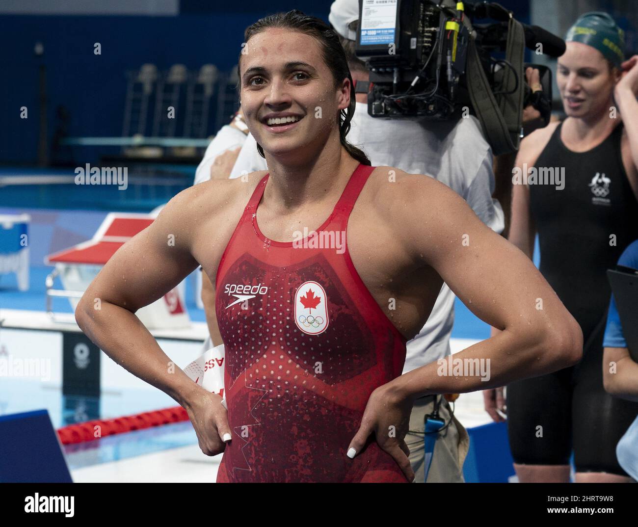 La nadadora canadiense Kylie Masse, de LaSalle, Ont., sonríe cuando