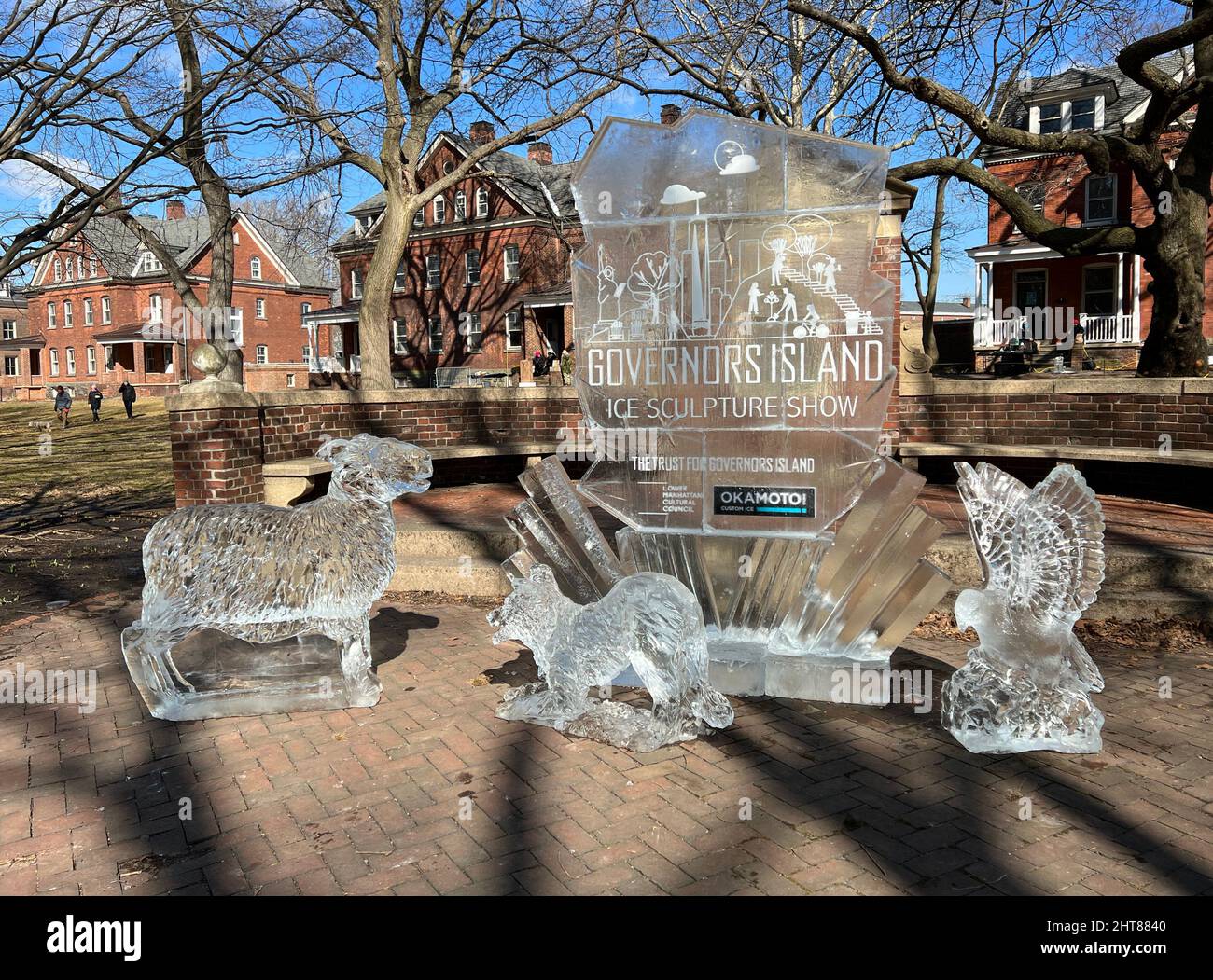 26 de febrero de 2022 - Governors Island, Nueva York, NY, Estados Unidos. Espectáculo de esculturas de hielo en Governors Island, uno de los 2022 eventos de Winter Village en la isla. Foto de stock