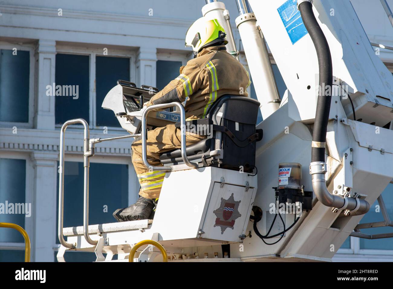 Eastbourne, Reino Unido, 27th de febrero de 2022. El servicio de bomberos de East Sussex y la policía fueron llamados al hotel Cavendish en Eastbourne después de los informes de olor a quemado. Foto de stock