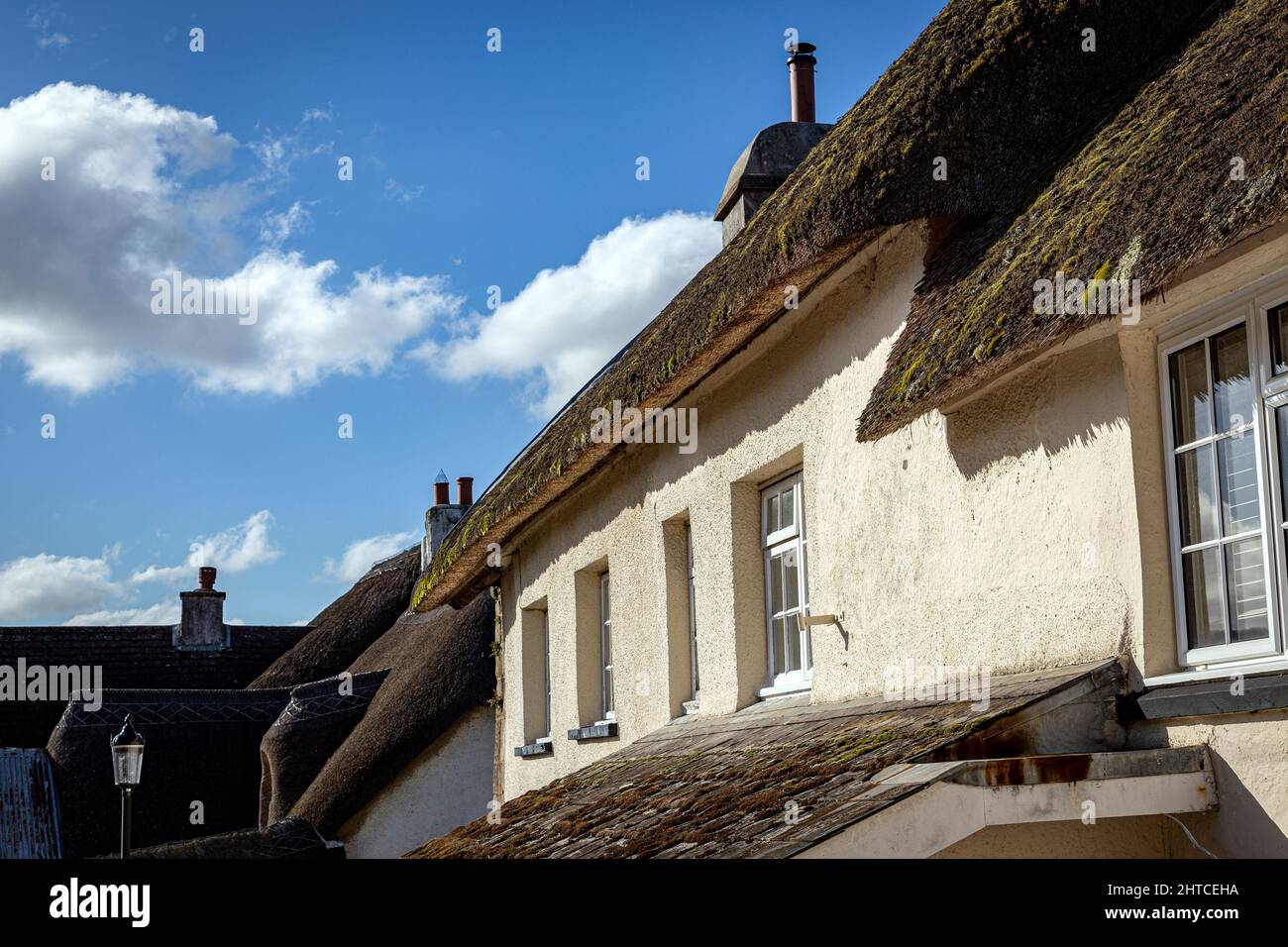 Cob y casas rurales de paja en Devon Foto de stock