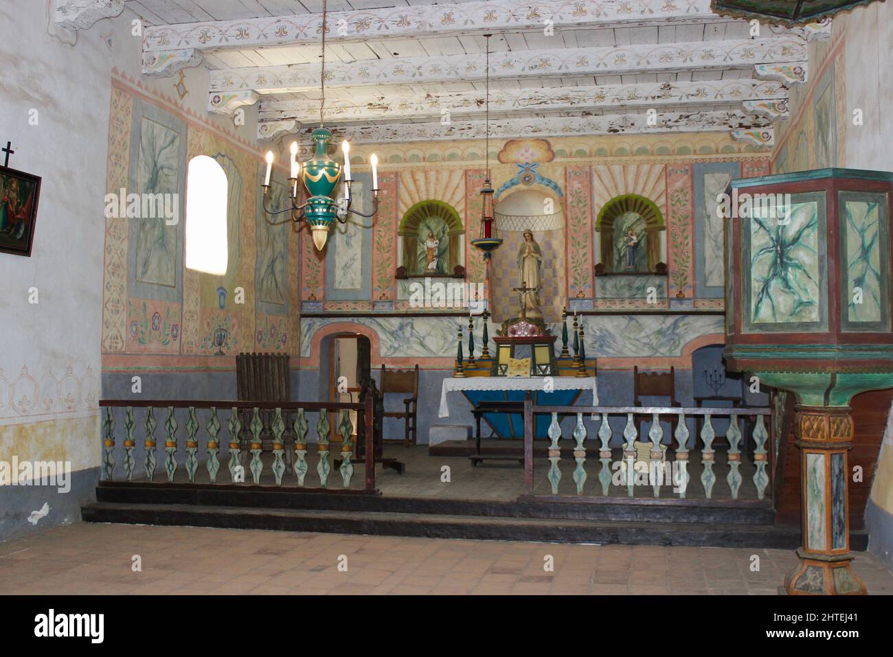 Interior de la Iglesia, Misión La Purísima Concepción, Lompoc, California Foto de stock