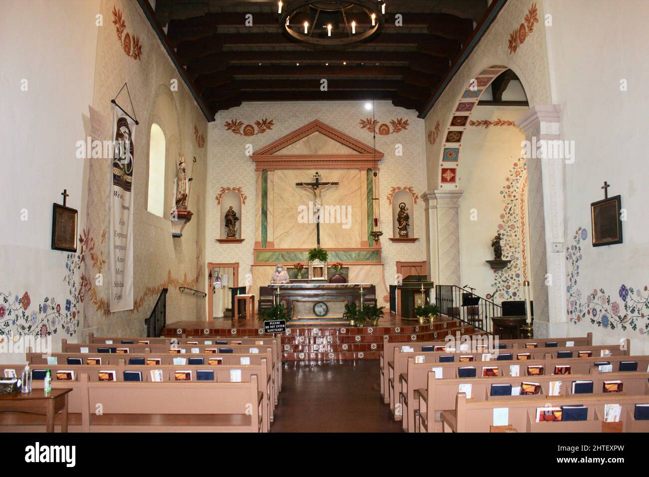 Interior de la Iglesia, Misión San Luis Obispo de Tolosa, San Luis Obispo, California Foto de stock