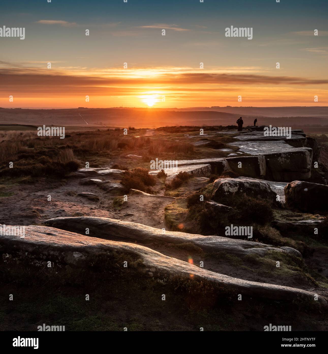Sunrise Curbar borde pico del parque nacional Derbyshire Reino Unido Foto de stock
