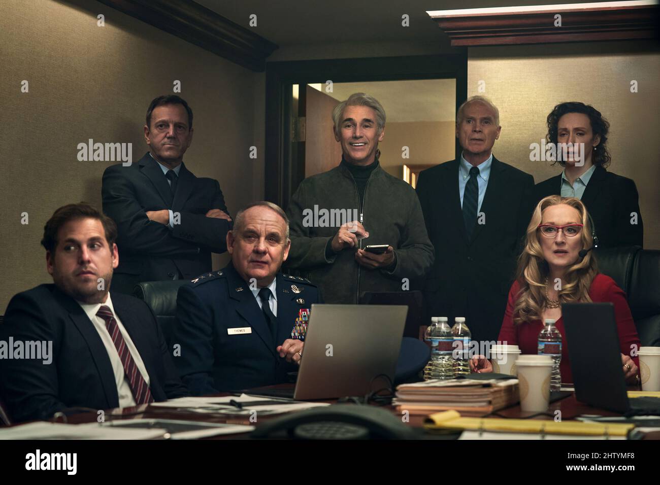 PAUL GUILFOYLE, MERYL STREEP, MARK RYLANCE Y JONAH HILL EN DON'T LOOK UP (2021), DIRIGIDO POR ADAM MCKAY. Crédito: Industrias Hiperobjeto / Álbum Foto de stock