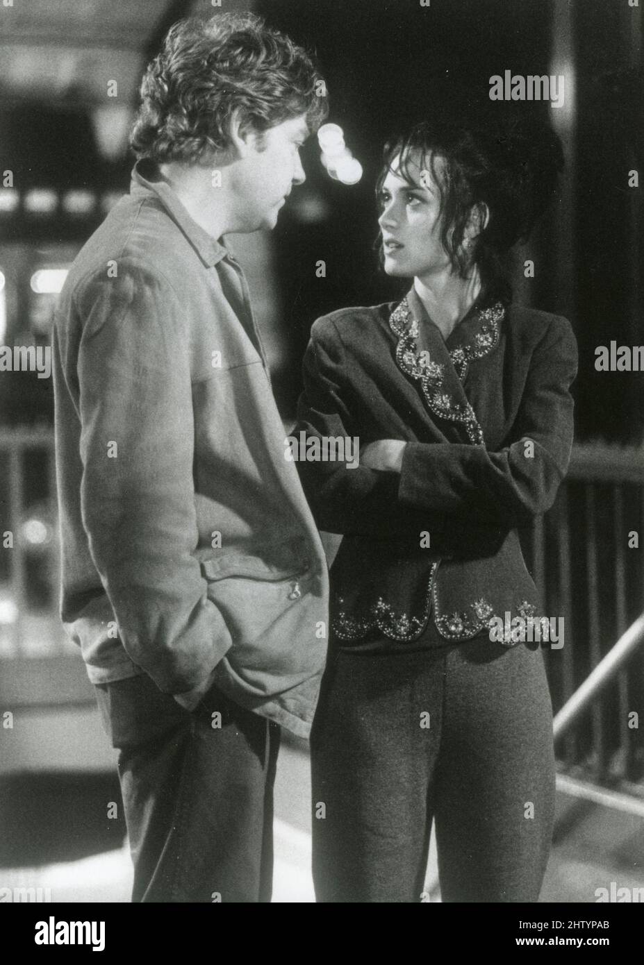 Los actores estadounidenses Kenneth Branagh y Winona Ryder en la película Celebrity, USA 1998 Foto de stock