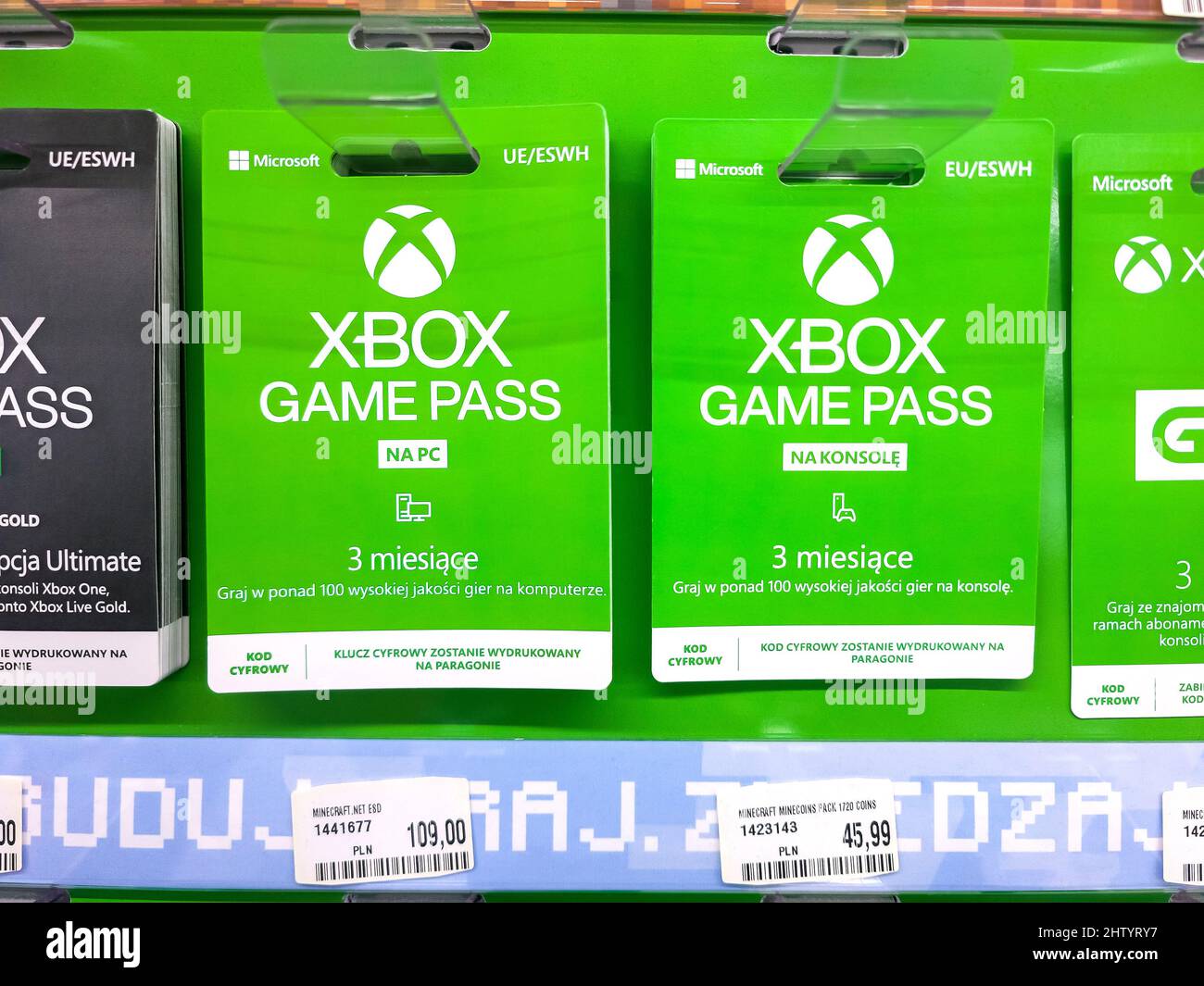 Microsoft Xbox Game Pass PC clave digital de tarjetas de regalo de prepago,  conjunto de muchas tarjetas de suscripción de servicios Xbox vendidas en  una tienda, objeto de primer plano, nobo Fotografía