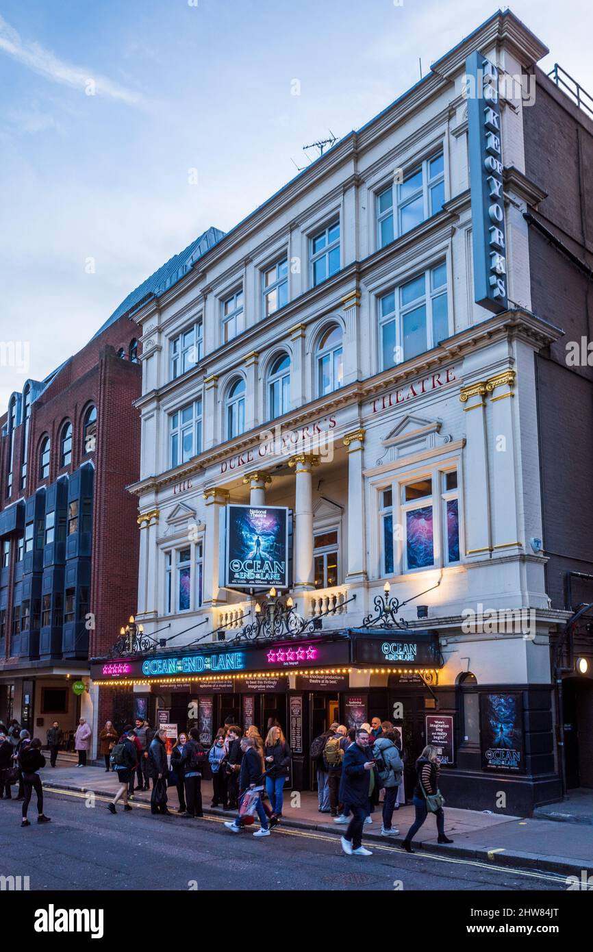 El Duke of York's Theatre London es un teatro del West End en St Martin's Lane. Arquitecto Walter Emden El teatro abrió sus puertas en 1892. Grado II. Foto de stock