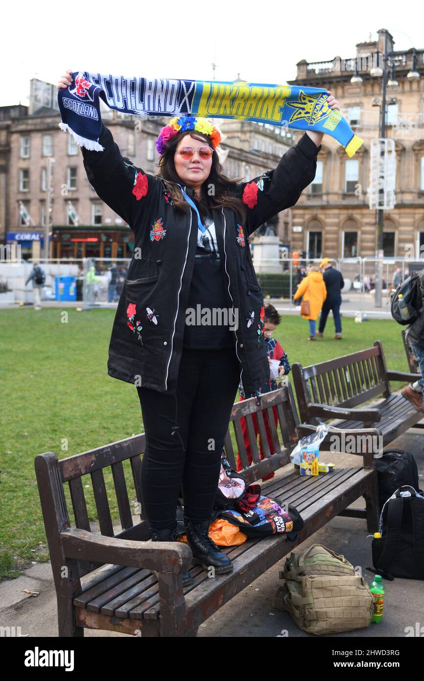 5th, marzo, 2022. Glasgow, Escocia, Reino Unido. Ucrania protesta. La gente se reúne en George Square, Glasgow, para protestar por la invasión rusa y el ataque de Ucrania en Europa del Este. Crédito. Douglas Carr/Alamy Live News Foto de stock