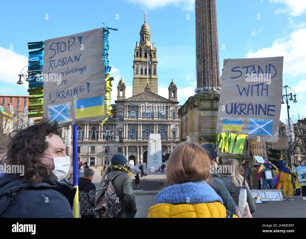 5th, marzo, 2022. Glasgow, Escocia, Reino Unido. Ucrania protesta. La gente se reúne en George Square, Glasgow, para protestar por la invasión rusa y el ataque de Ucrania en Europa del Este. Crédito. Douglas Carr/Alamy Live News Foto de stock