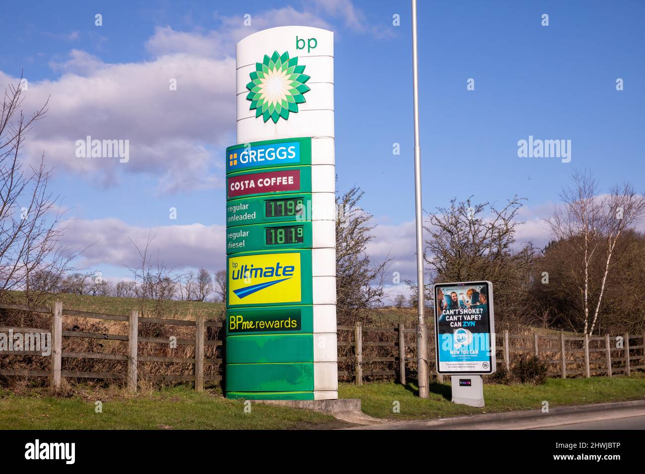 Nottingham, Reino Unido, 6th de marzo de 2022, Los precios del combustible  en los talleres de gasolina siguen aumentando. El costo fue de £179,9 para  el diesel sin plomo y de £181,9